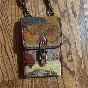 Pendleton Textured Wallet Bag